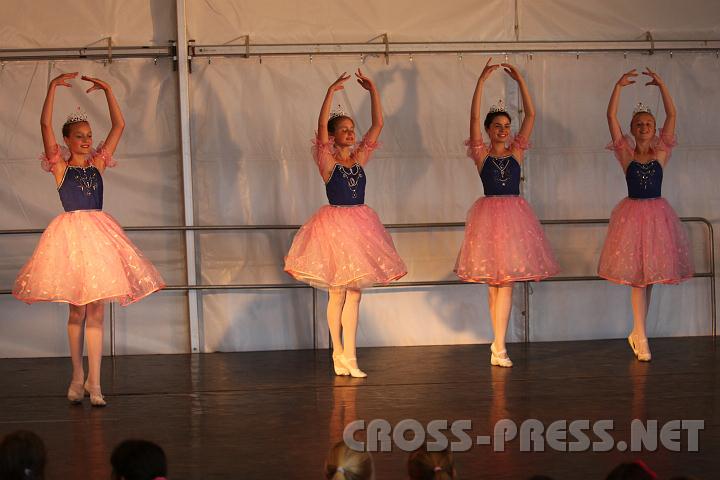 2010.08.27_17.20.21.jpg - Die bemerkenswerte Kinderballettgruppe Bobruisk kam zum N� KiSS aus Wei�russland, und das bereits zum 14. Mal!