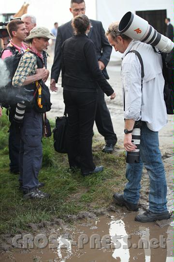 2011.06.05_07.41.15.jpg - Pressearbeit ist oft eine Drecksarbeit.  ;)
