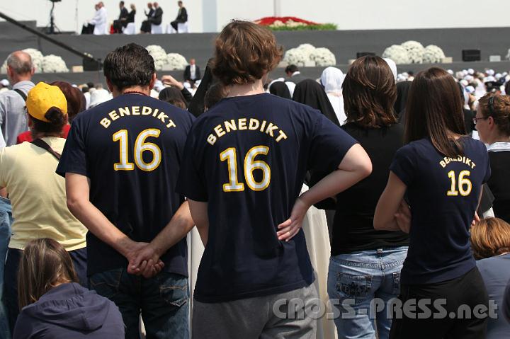 2011.06.05_11.16.06.jpg - Heute sind viele aus B16 Team.  :)