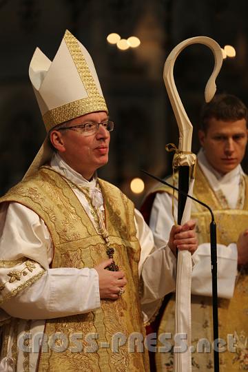 2012.04.08_09.29.12.jpg - Osterpredigt von Abt Maximilian Heim.