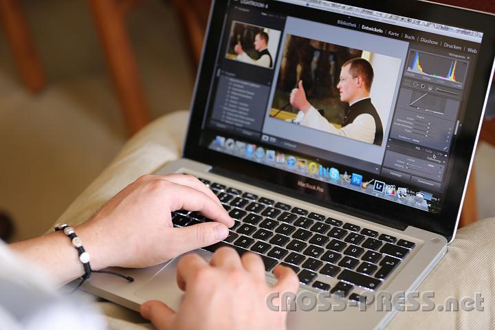 2012.04.27_17.26.28.jpg - Von der Tagung wurde live ins Facebook gepostet und darüber getwittert. :)