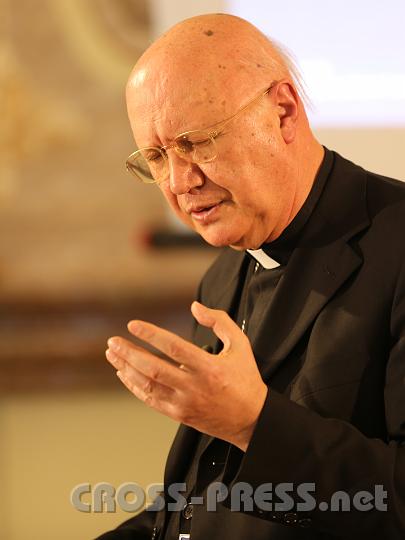 2012.04.28_12.10.12.jpg - Erzbischof Celli