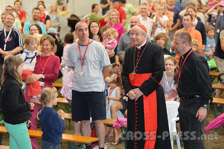2012.07.20_09.40.29.jpg - Der erste Eindruck des Kardinals ist ein Staunen.