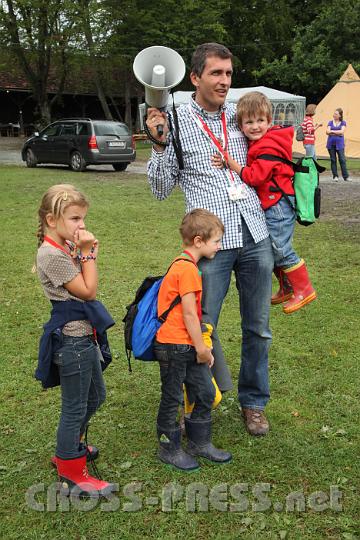 2012.07.20_11.09.20.jpg - Robert, ein vielbeschäftigter Familienvater.