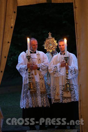 2012.07.20_20.52.29.jpg - Jesus vor der Tür.  :)