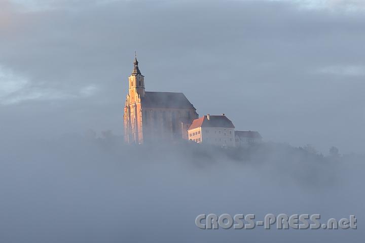 2012.07.21_20.18.38_02.jpg - Die Pöllauberger Wallfahrtskirche als himmlische Kirche des Neuen Jerusalem. :)