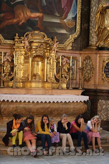 2012.07.22_12.08.25.jpg - Mädchenaltar  ;))