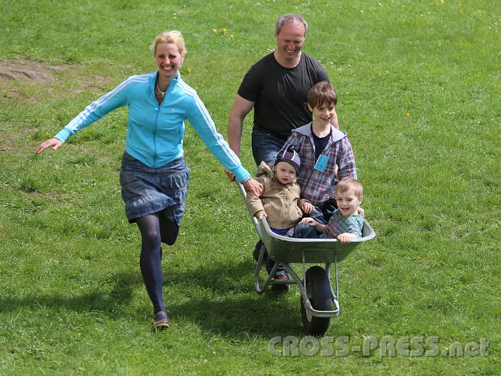 2013.05.04_13.32.07.jpg - Teamwork, bestens eingespielt...  :)