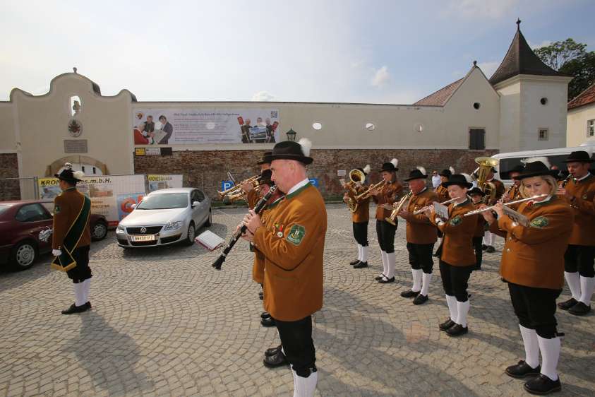 GrundSteinLegung für den HochSchul-AusBau