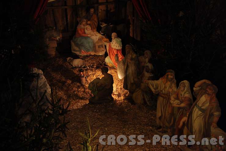 2014.01.18_08.08.49.jpg - Weihnachtskrippe in der Stiftskirche ...