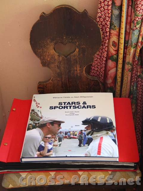 2014.09.16_11.53.33.jpg - Der neue Bildband der Fürstin "STARS & SPORTCARS".