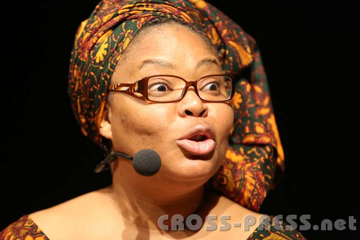 2014.09.22_19.33.07.jpg - Leymah Gbowee