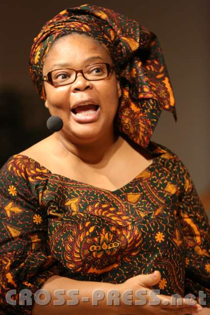 2014.09.22_19.37.08.jpg - Leymah Gbowee