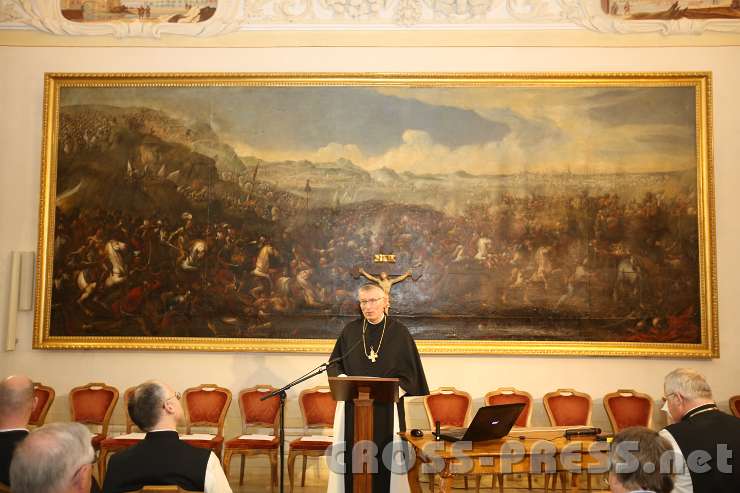 2014.11.14_16.34.02.jpg - Abt Maximilian Heim begrüßt die Festgäste.