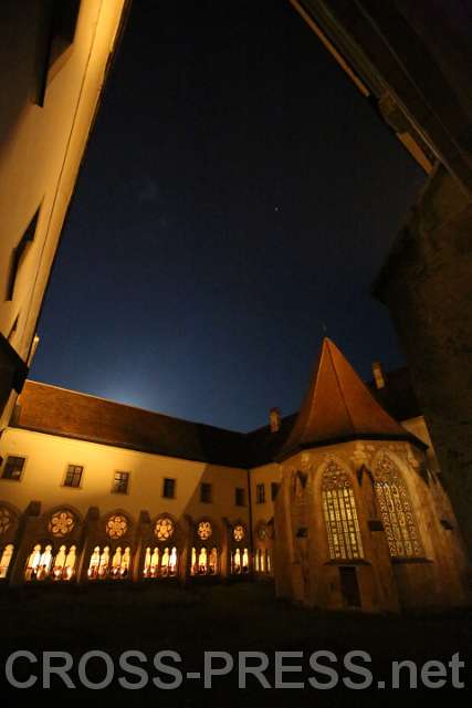 2015.03.06_20.55.34_00.JPG - Fackelprozession durch Stiftskirche und Kreuzgang