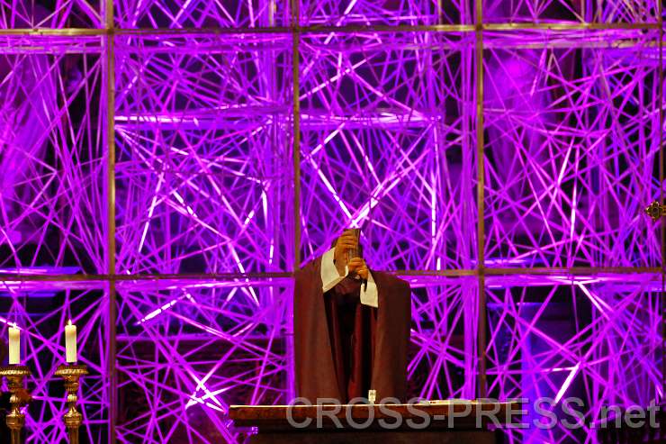 2015.03.07_18.38.53.JPG - Elevation vor dem "FastenTuch in 3D" - Installation