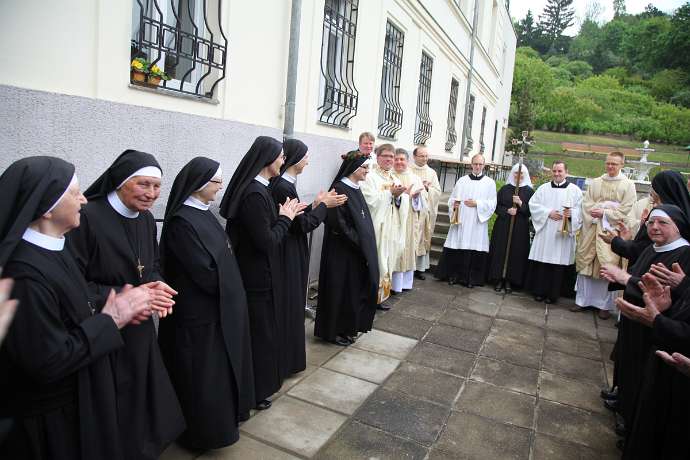 Ewige Profess von Sr.Faustine u. Sr.Nathanaela OSB