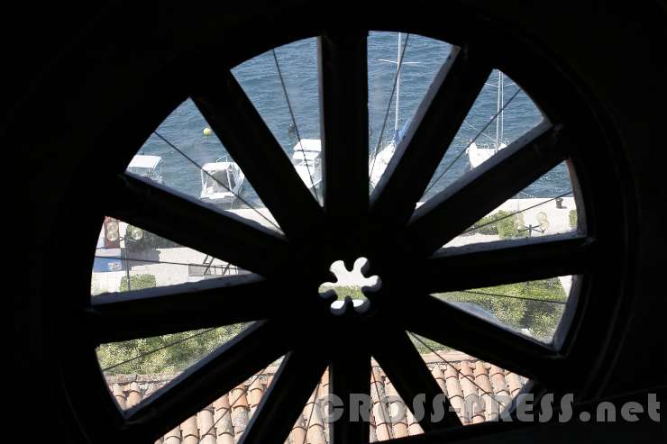 2015.07.29_12.19.28.jpg - Rosettenfenster