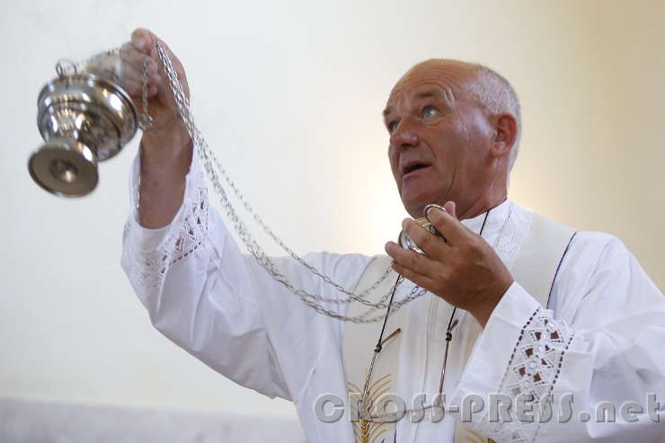 2015.08.02_11.36.38_01.jpg - Župnik don Božo Škember