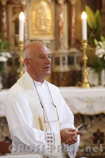2015.08.02_11.49.35.jpg - Župnik don Božo Škember