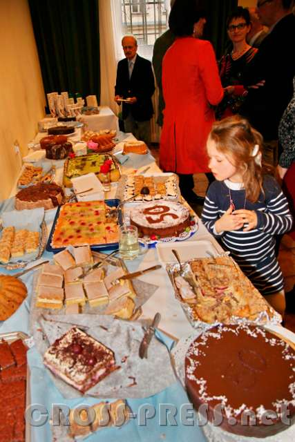 2015.11.21_13.15.12.jpg - Das verlockende Mehlspeisen-Buffet ...