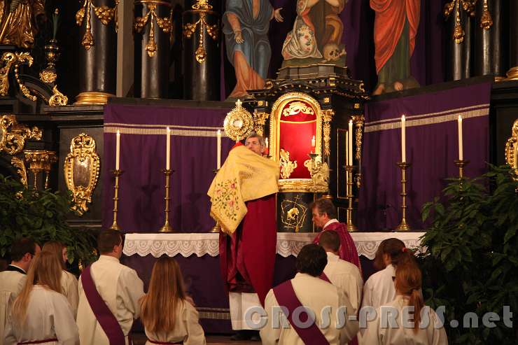 2016.02.13_20.40.28.JPG - Eucharistischer Segen.