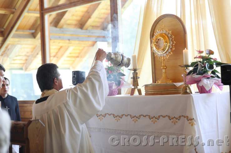 2016.09.10_09.45.07.JPG - Anbetung