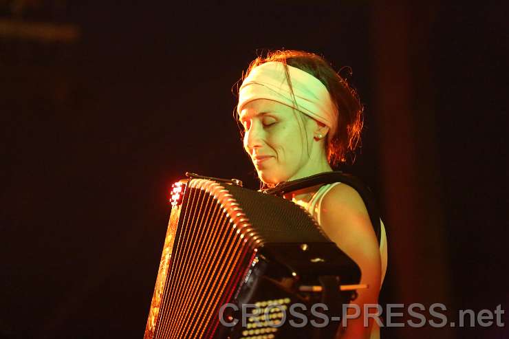 2014.09.05_21.21.15.jpg - "Das Großmütterchen Hatz"