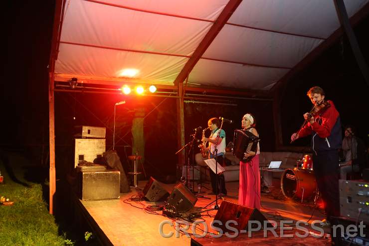 2014.09.05_21.29.53.jpg - "Das Großmütterchen Hatz"