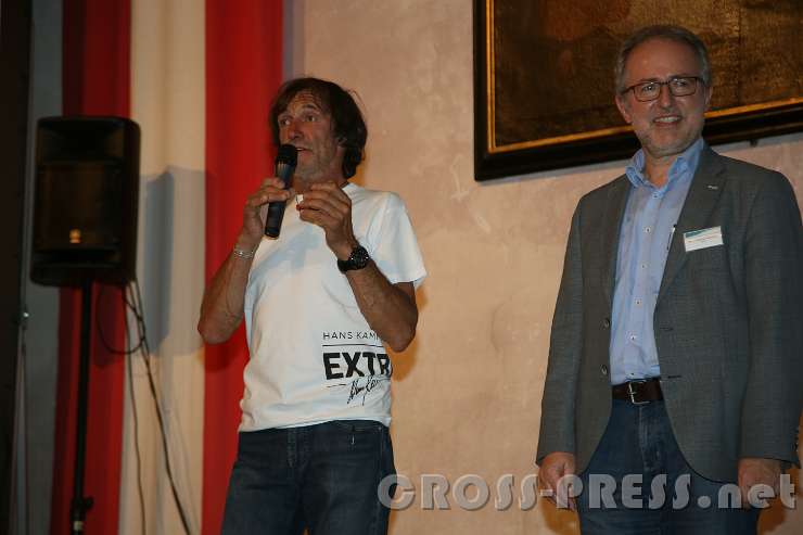 2016.09.29_21.40.52.JPG - Den Shivling in Nordindien, die Ama Dablam unweit des Mount Everest in Nepal, den Mount Assiniboin in den kanadischen Rocky Mountains, den Stetind in Norwegen und den Mount Belalakaja in Russland ...