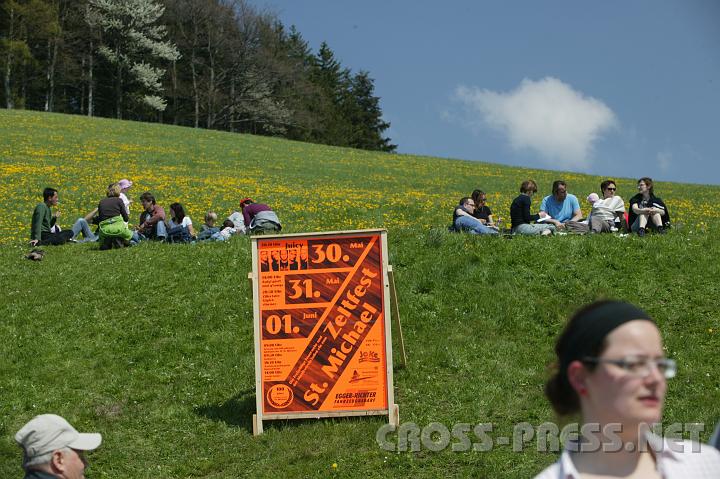2008.04.27_13.22.23.JPG - Wiesenbl�ten-Picknick ;)