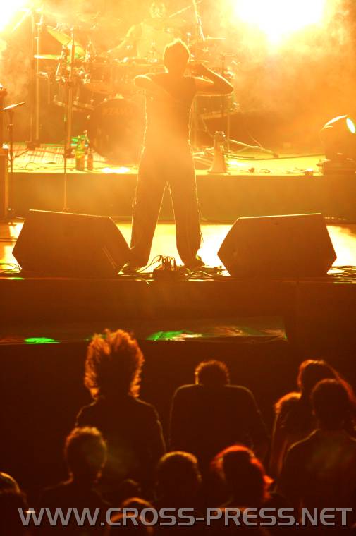 05.06.18_598 Bei Juicy h�ren stehen manchen die Hare Kopf.