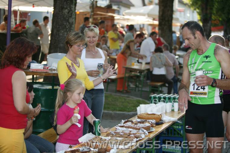 05.06.18_222 'Was immer Sie wollen.'  Und so schlagen die verbrauchten Kalorien wieder zur�ck. :(