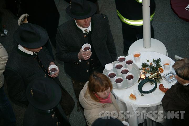 2007-12-16_16.16.00.JPG - Nein, Kinderpunsch ist es nicht, Jaga brauchen eher Zielwasser ... :)