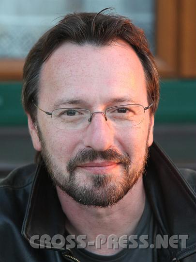 2010.09.11_18.57.45.jpg - GESUCHT !  Als Mitt�ter an neuem Kulturf�hrer der Gemeinde.  ;)   (Ist aber f�r Rehzschraibveller nicht verantwortlich. ;)))