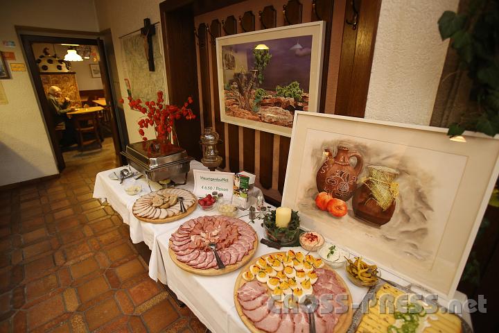 2012.10.13_17.37.07.jpg - Deftige Hausmannskost am Mostviertler Heurigenbuffet beim "Jagawirt".