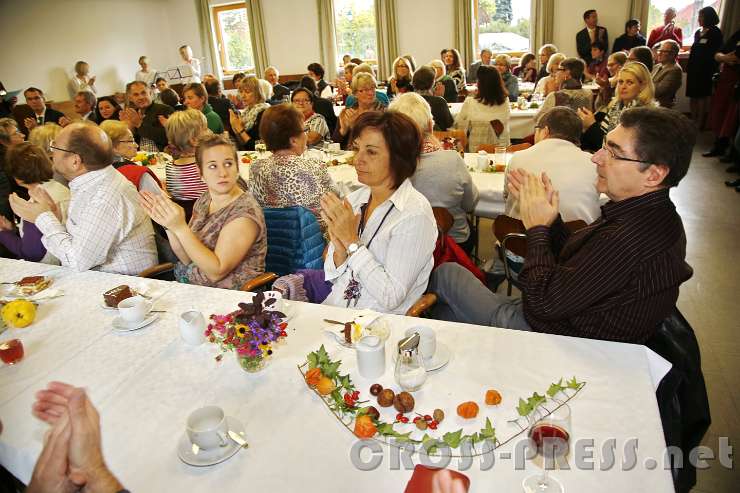 2015.10.18_11.33.14.JPG - Eröffnungsfeier im Pfarrsaal