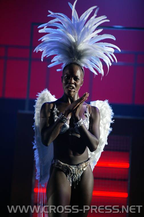 05.07.20_121 Schwarz-weisser Engel.