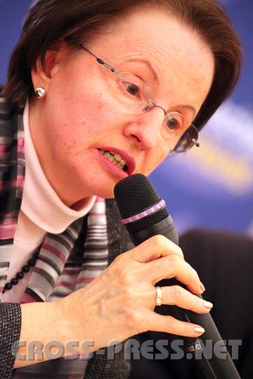 2009.03.17_21.17.56.jpg - Dr. Charlotte Ennser, Direktorin des Privatgymnasiums der Congregatio Jesu, St. P�lten