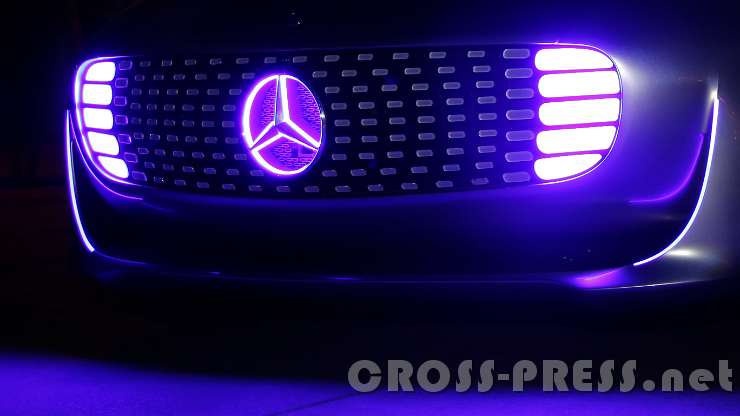 2015.08.31_20.42.11.JPG - Mercedes F015, selbstfahrender Prototyp.