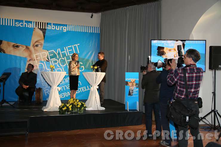 2017.04.07_15.00.26.jpg - Unter dreifachem Blitzfeuer ...