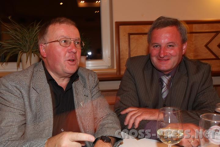2009.09.26_21.56.44.jpg - Pfarrer P.Severin Ritt mit Josef Katzengruber.