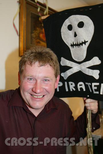 2009.02.07_22.27.45_01.jpg - Der St.Peterer Ortsvorsteher Hermann Stockinger macht die Urltaler Gew�sser unsicher.  ;)