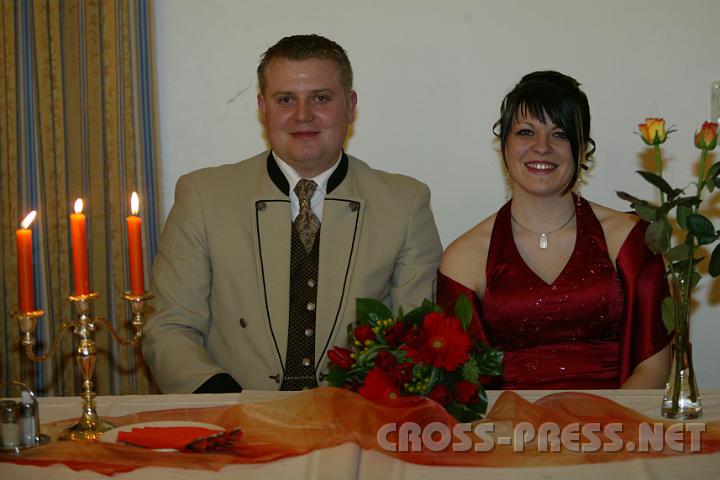 2009.02.07_20.23.01.jpg - Ballk�nig und Ballk�nigin am Promi-Tisch