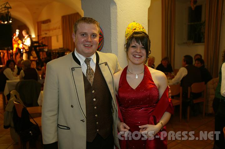 2009.02.07_21.34.45.jpg - Ballk�nig Johann Latzelsberger mit seiner K�nigin Bettina Marquart.