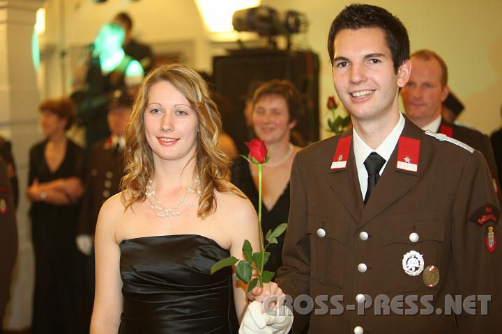 2010.01.09_20.51.21.jpg - Eintanzpaar Julia Memelauer und Manuel Gelbenegger.