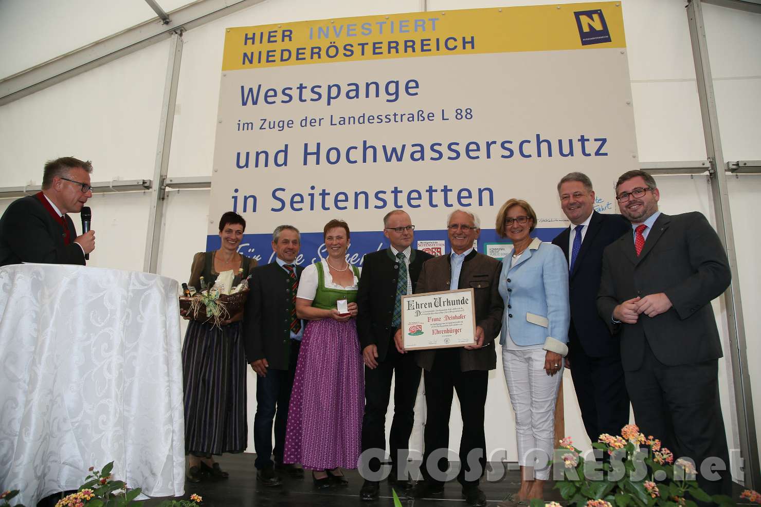 2017.07.24_17.57.45.jpg - Ehrung von Altbürgermeister Franz Deinhofer