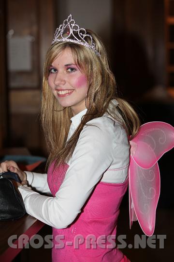 2009.02.21_20.27.35.jpg - Zum "Schloss-Gschnas" flatterte die "Gute Fee" Christina Zeitlhofer.