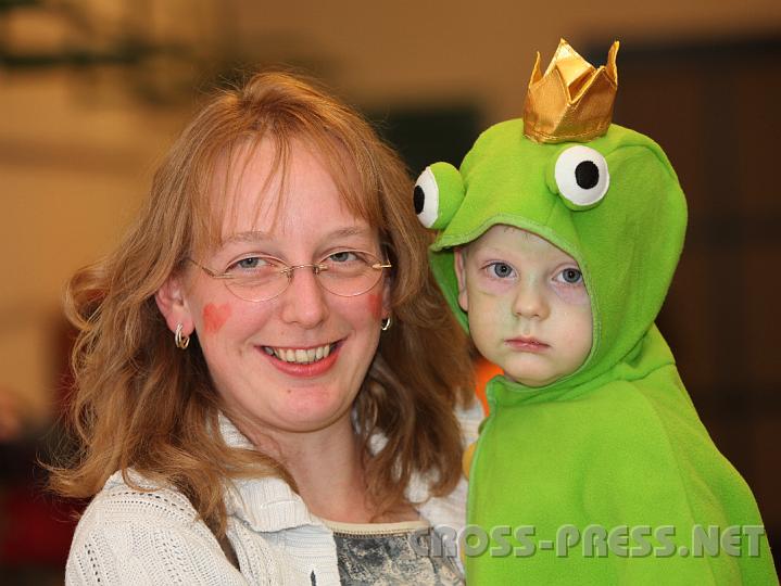 2009.02.22_15.59.42.jpg - Gabi Fallmann mit ihrem "Froschprinz" Martin.