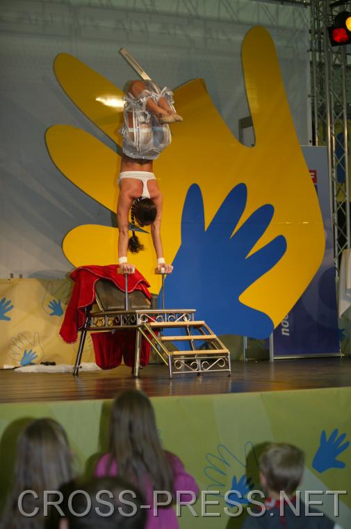 06.11.05_135 Jongleur aus Starkoch Reinhard Gerer's 'Palazzo'.